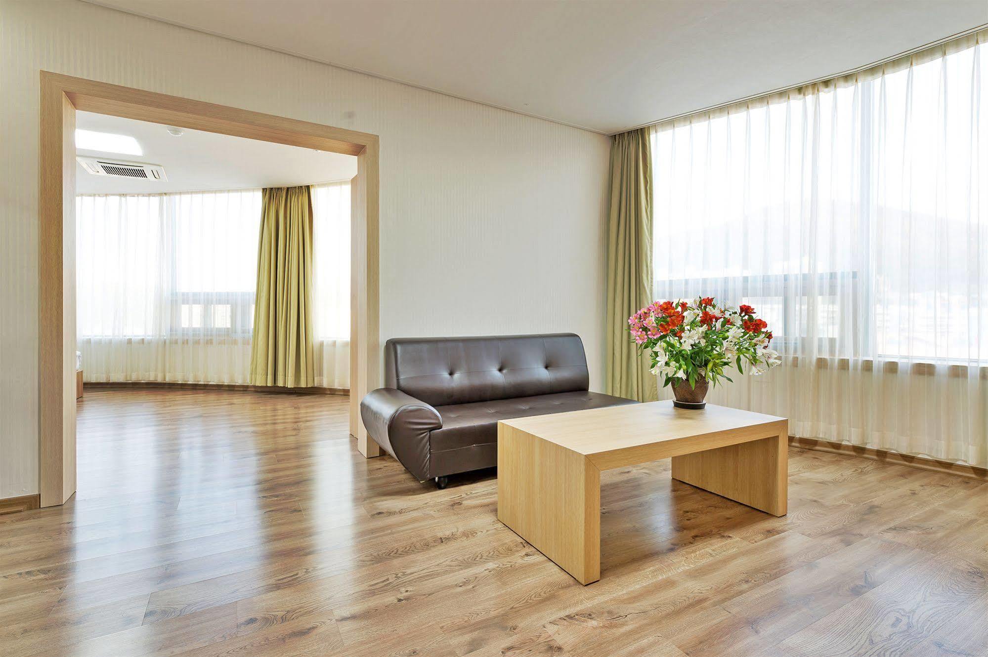 Elena Business Hotel ยอซู ภายนอก รูปภาพ