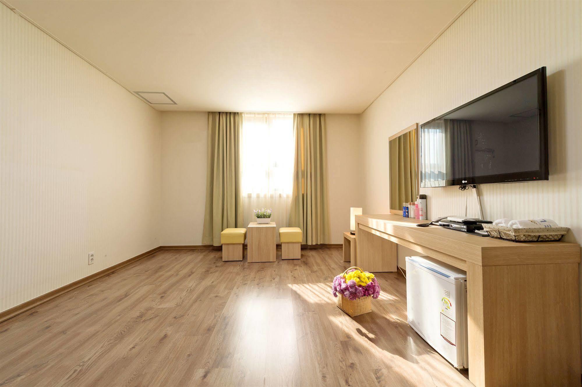 Elena Business Hotel ยอซู ภายนอก รูปภาพ