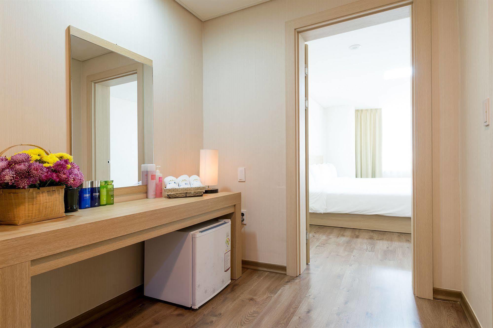 Elena Business Hotel ยอซู ภายนอก รูปภาพ